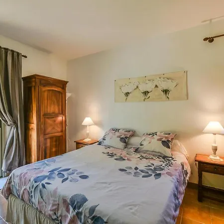 Alizee Bed & Breakfast 3*