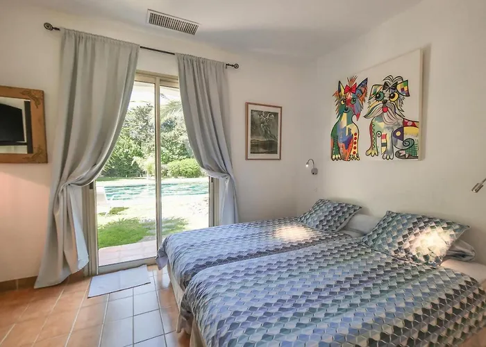 Alizee Alojamento de Acomodação e Pequeno-almoço Gassin